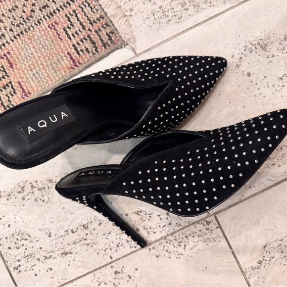 AQUA Flame Studded Black Suede Heel Pumps Shoes - Picture 6 of 6